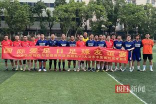 麦迪微博晒与中国小球迷互动视频：这就是爱 我爱中国❤️